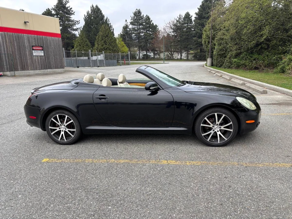 2005 Lexus SC430 - Image 2 of 11