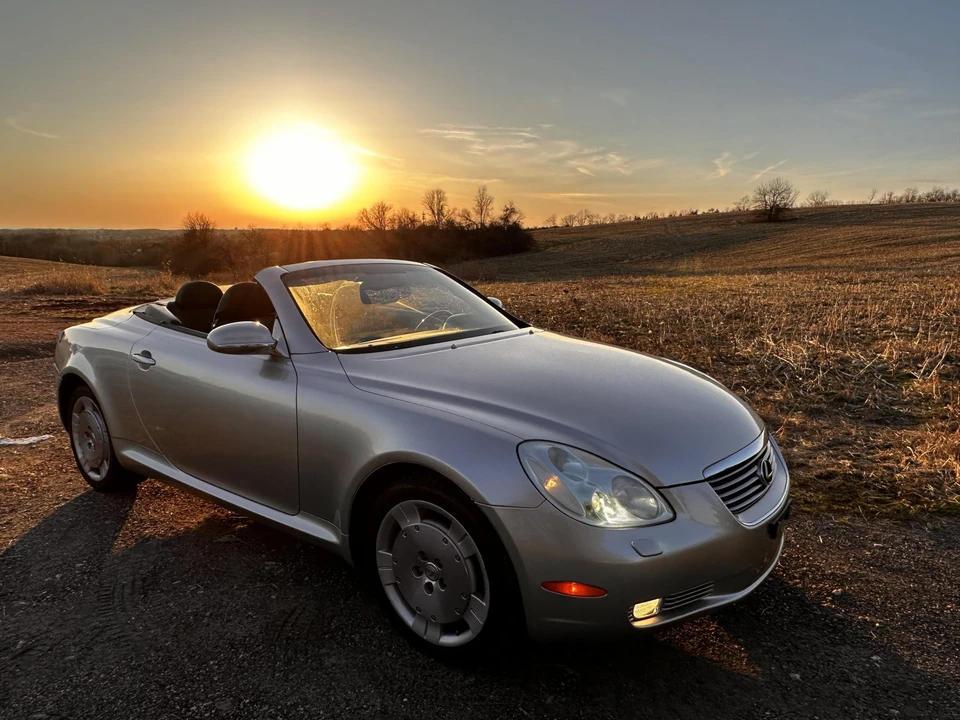 2005 Lexus SC430 - Image 7 of 31