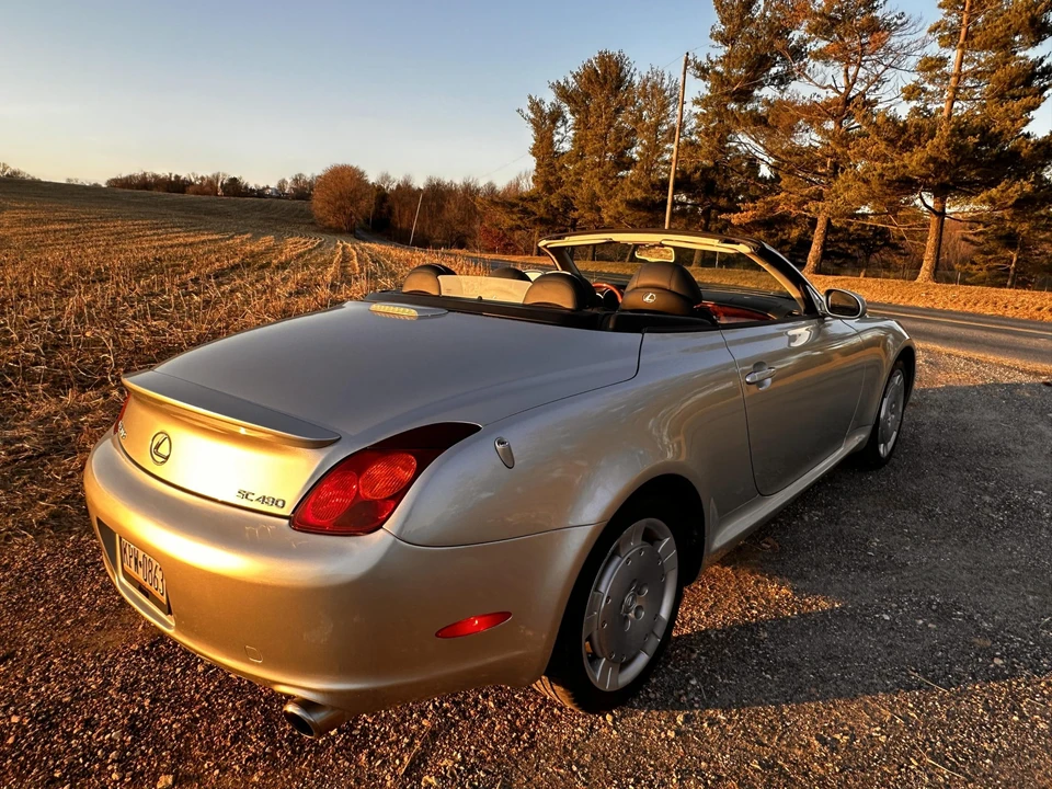 2005 Lexus SC430 - Image 10 of 31