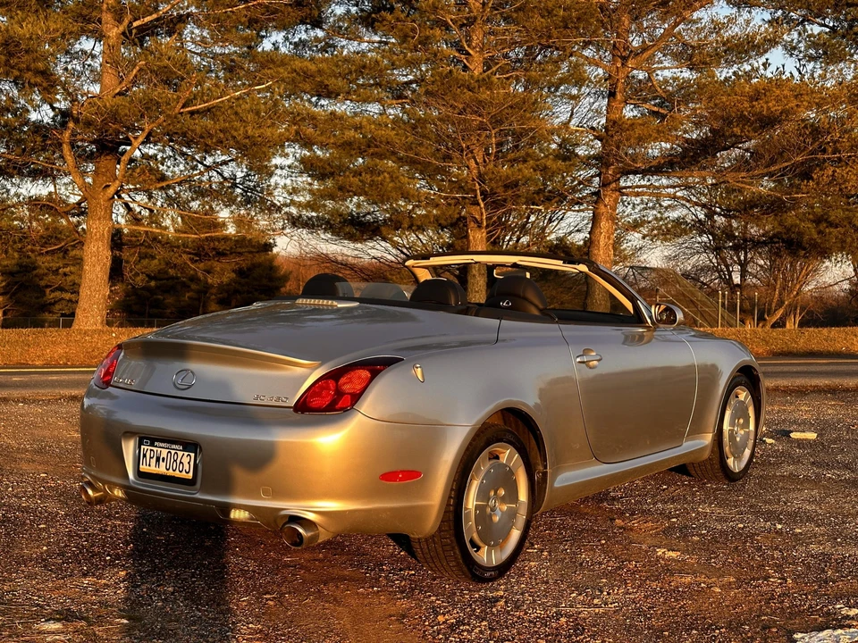 2005 Lexus SC430 - Image 11 of 31