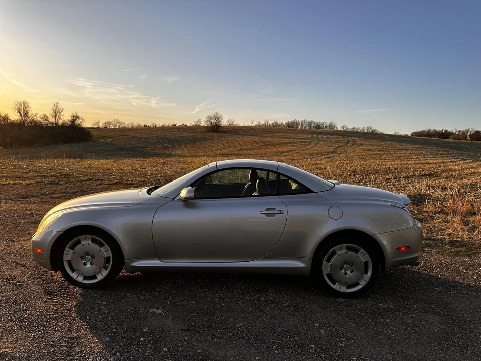 2005 Lexus SC430 - Image 19 of 31