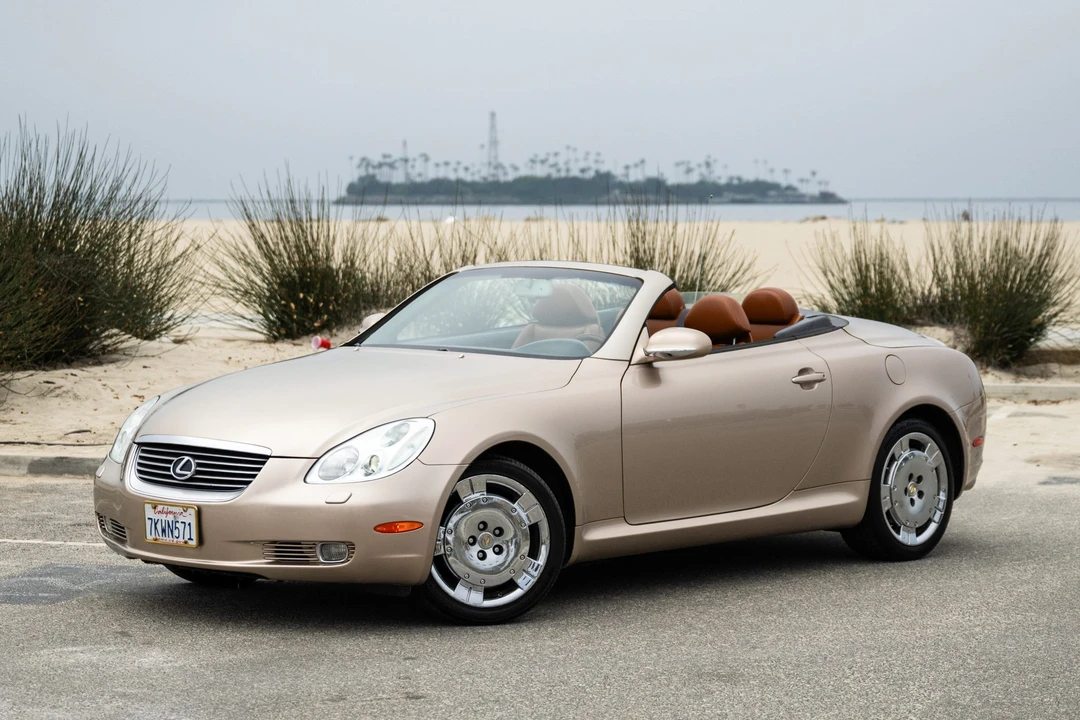 2005 Lexus SC430 - Image 2 of 31