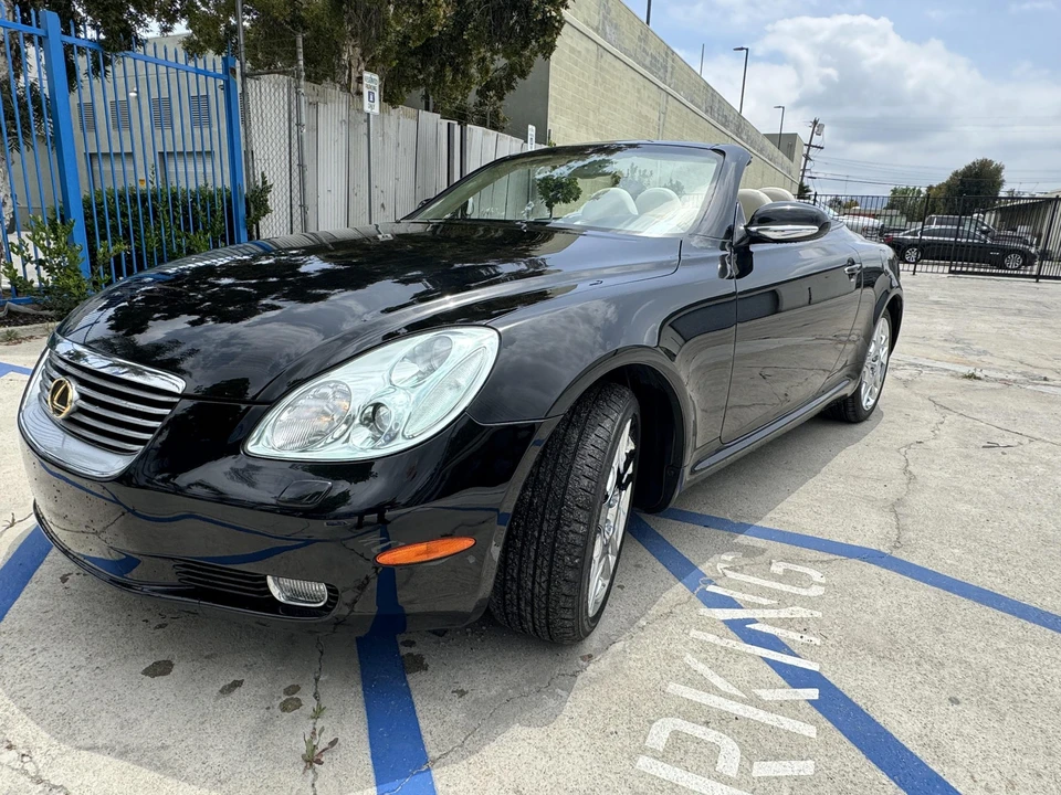 2005 Lexus SC430 - Image 3 of 31