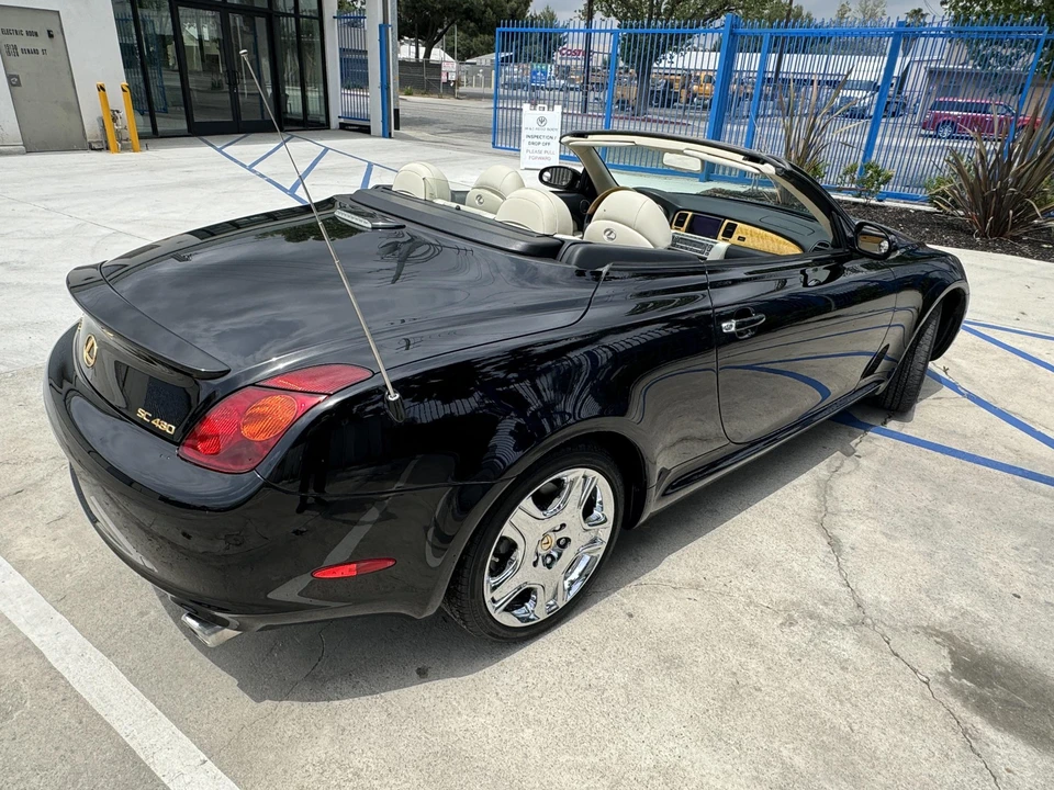 2005 Lexus SC430 - Image 9 of 31