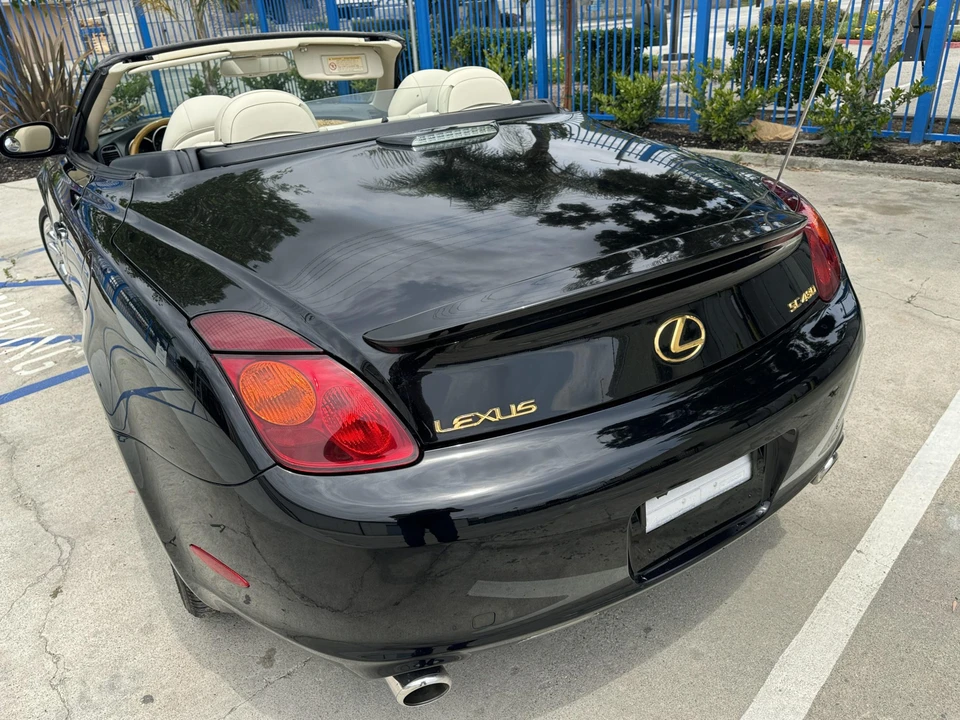 2005 Lexus SC430 - Image 11 of 31