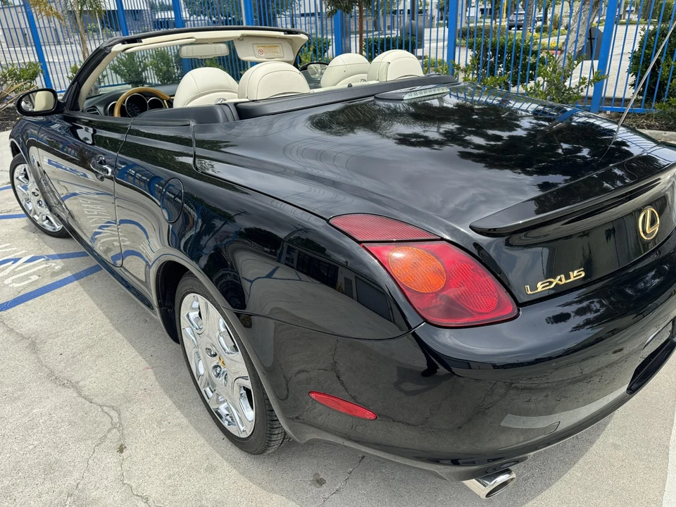 2005 Lexus SC430 - Image 12 of 31