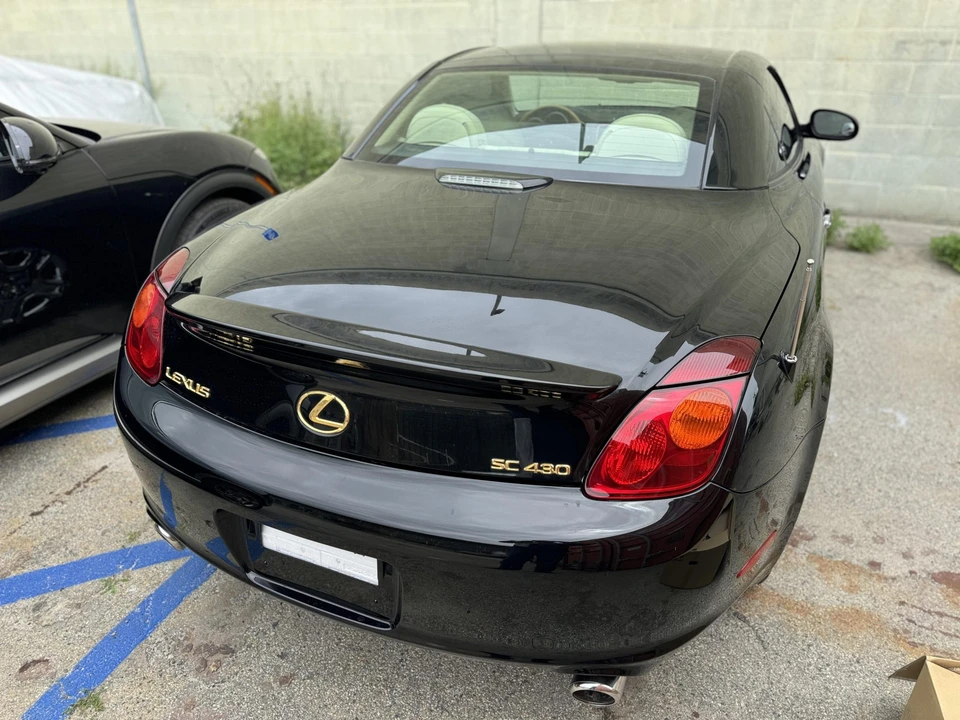 2005 Lexus SC430 - Image 18 of 31