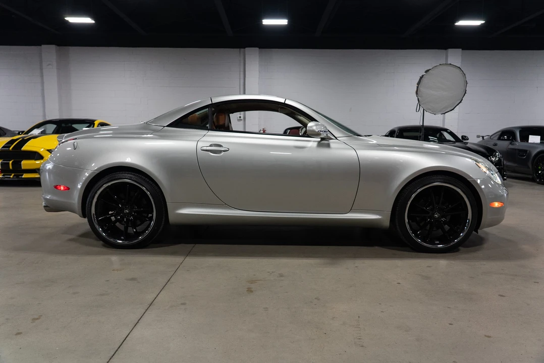 2005 Lexus SC430 - Image 8 of 31