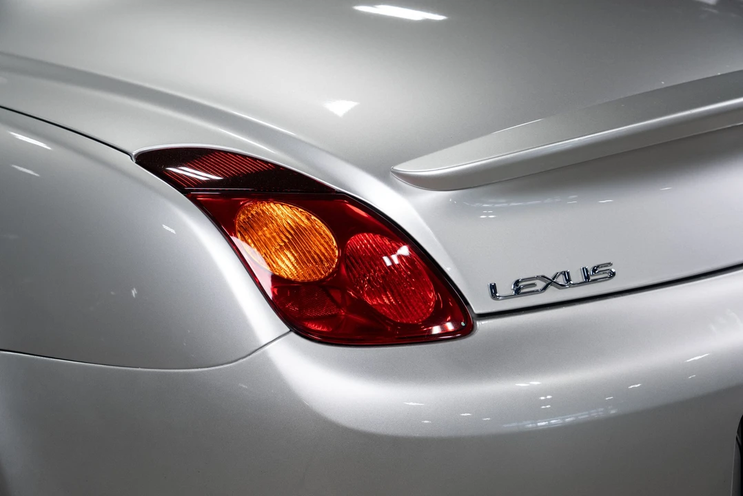 2005 Lexus SC430 - Image 27 of 31