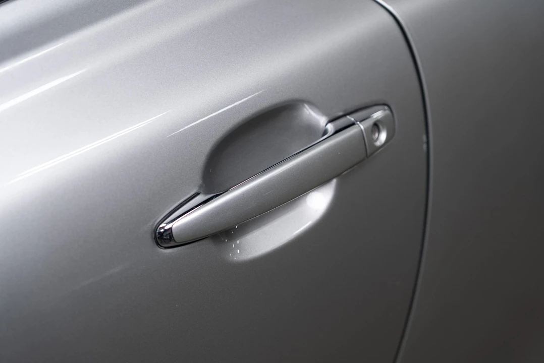 2005 Lexus SC430 - Image 17 of 31