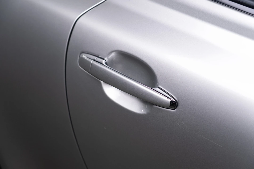 2005 Lexus SC430 - Image 21 of 31