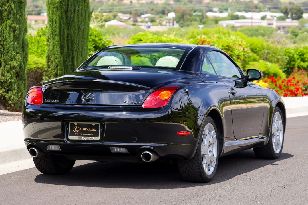 2005 Lexus SC430 - Image 18 of 31