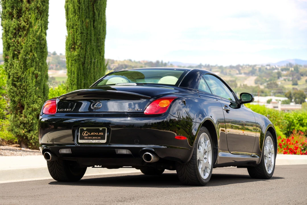 2005 Lexus SC430 - Image 17 of 31