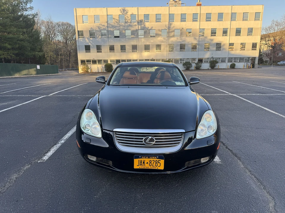 2005 Lexus SC430 - Image 2 of 31