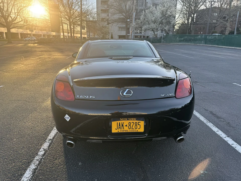 2005 Lexus SC430 - Image 12 of 31