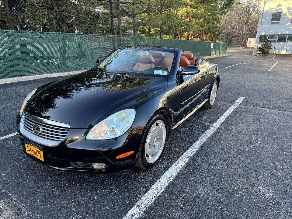 2005 Lexus SC430 - Image 3 of 31