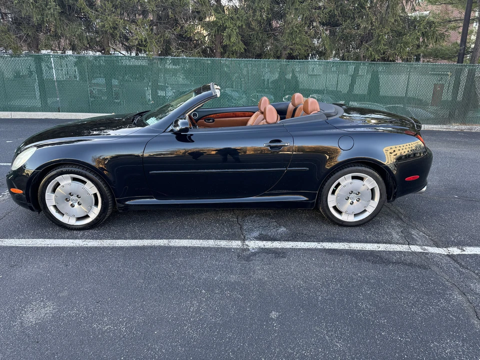 2005 Lexus SC430 - Image 4 of 31