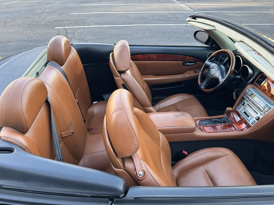 2005 Lexus SC430 - Image 25 of 31