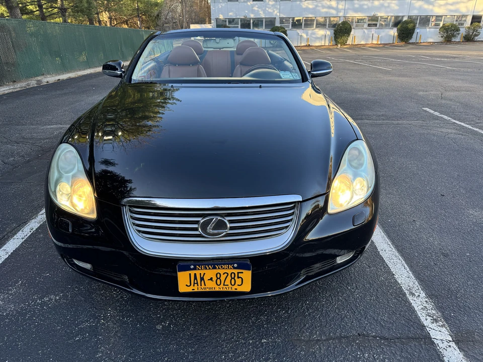 2005 Lexus SC430 - Image 9 of 31