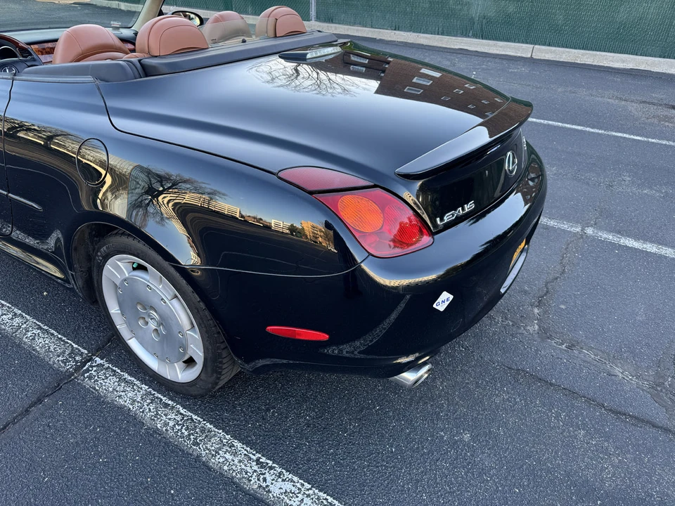 2005 Lexus SC430 - Image 18 of 31