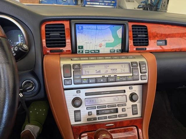 2005 Lexus SC430 - Image 13 of 23