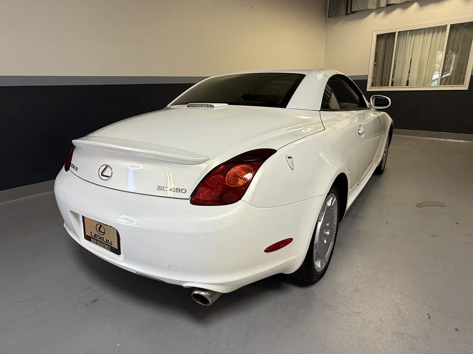 2005 Lexus SC430 - Image 10 of 31