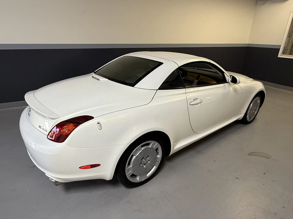 2005 Lexus SC430 - Image 11 of 31
