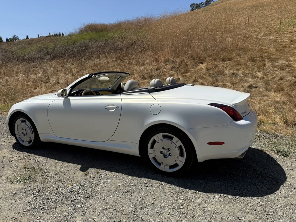 2005 Lexus SC430 - Image 22 of 31