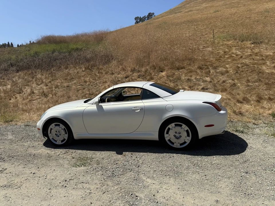 2005 Lexus SC430 - Image 8 of 31