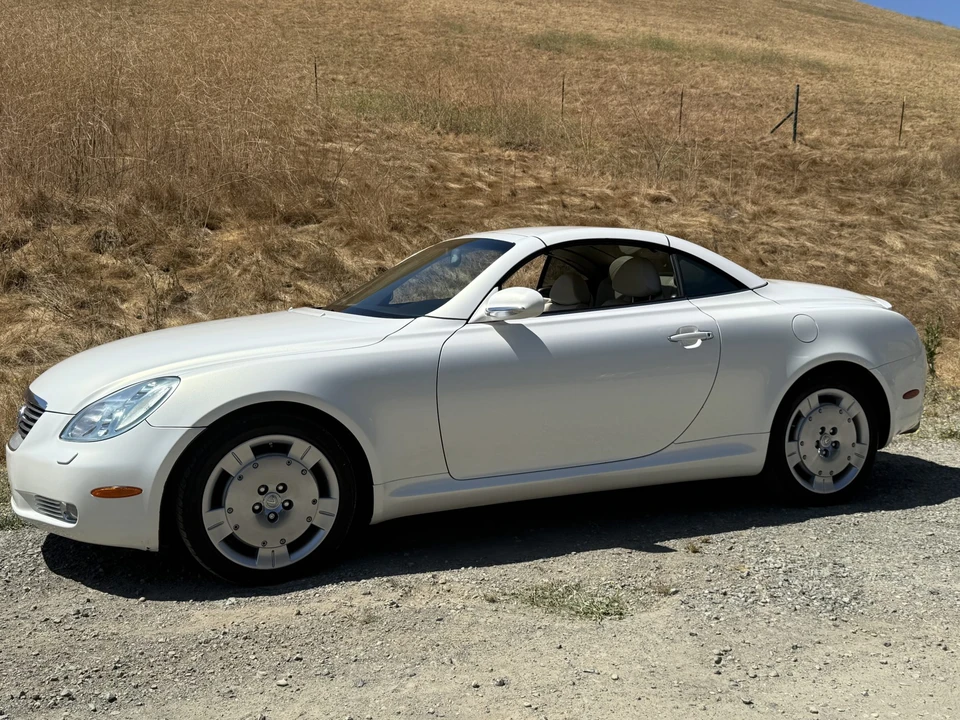 2005 Lexus SC430 - Image 4 of 31