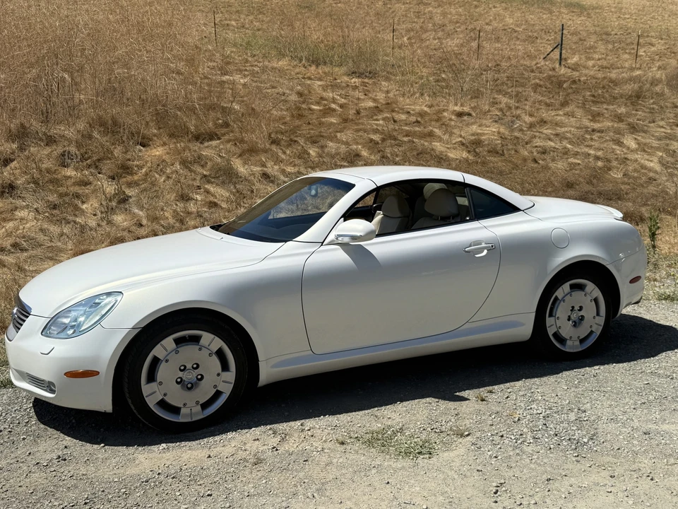 2005 Lexus SC430 - Image 3 of 31