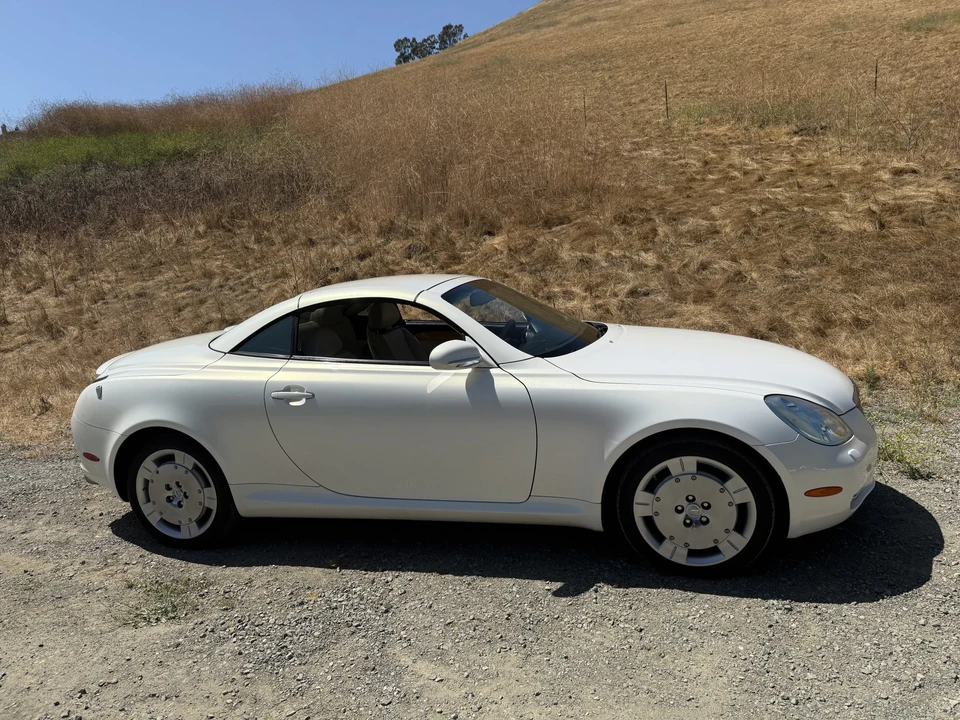 2005 Lexus SC430 - Image 12 of 31
