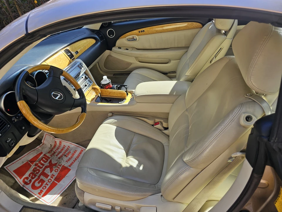 2005 Lexus SC430 - Image 19 of 31