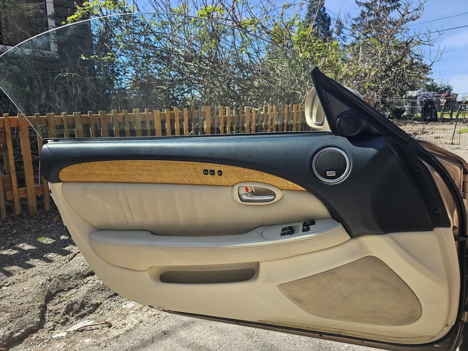 2005 Lexus SC430 - Image 18 of 31