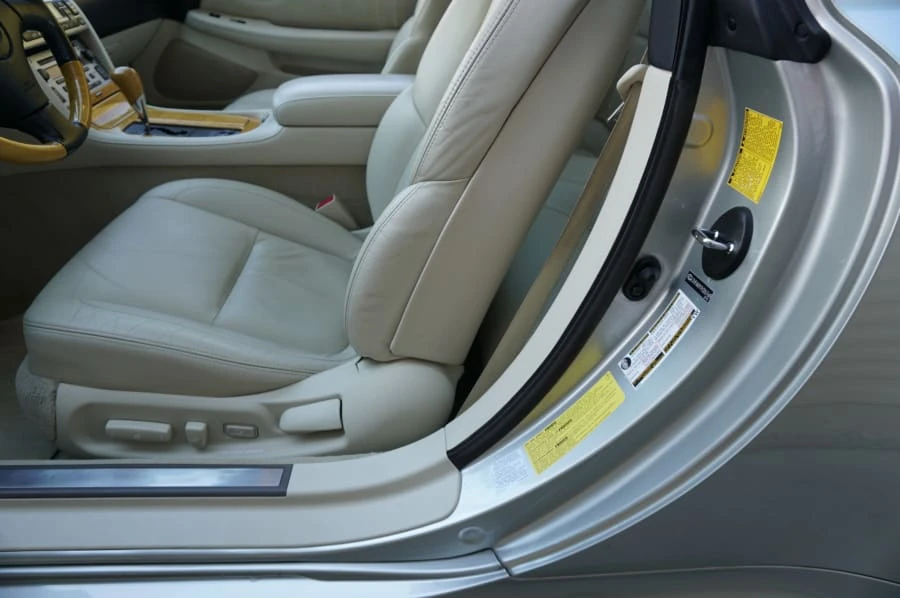 2005 Lexus SC430 - Image 5 of 31