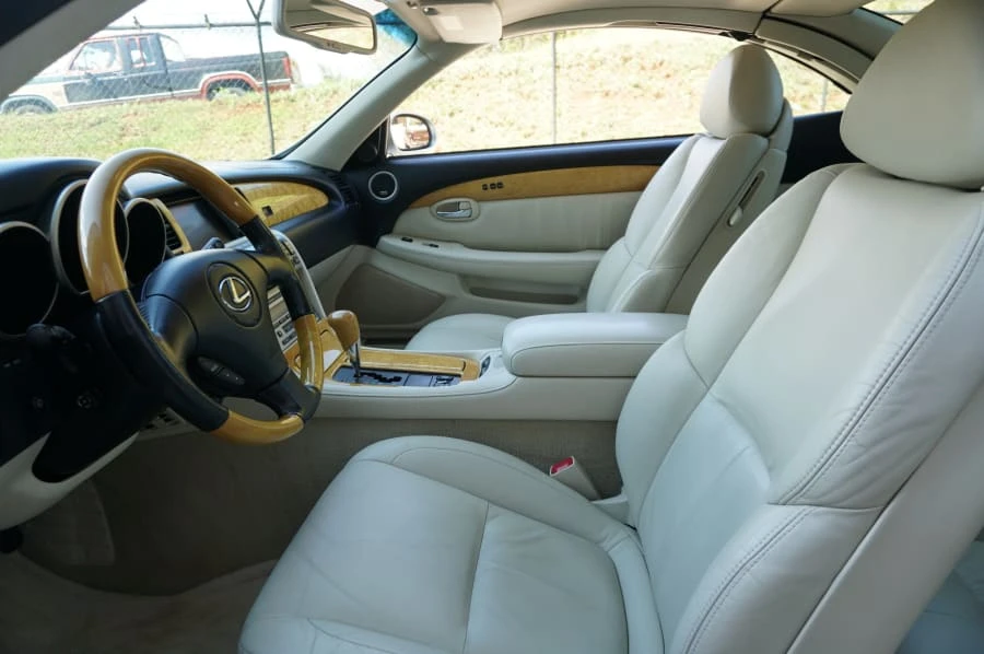 2005 Lexus SC430 - Image 6 of 31