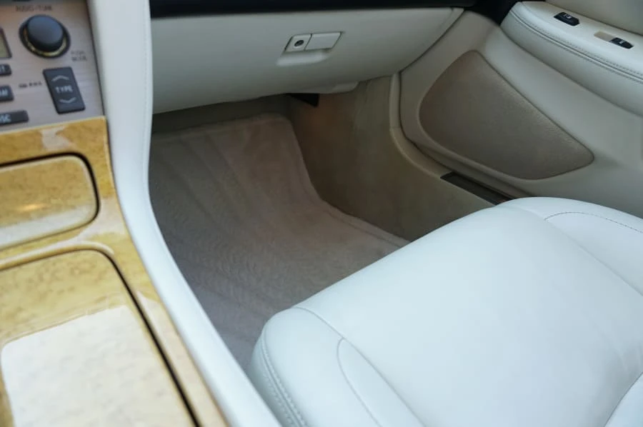 2005 Lexus SC430 - Image 12 of 31