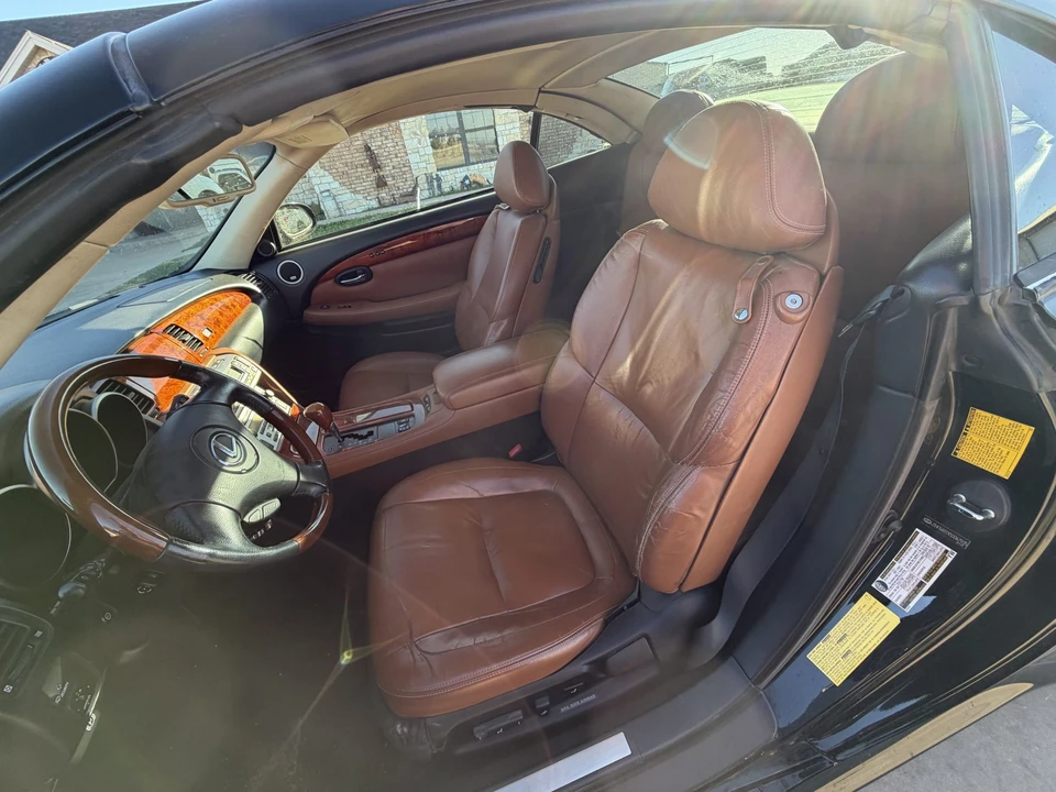2005 Lexus SC430 - Image 24 of 31
