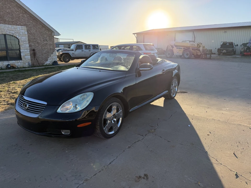 2005 Lexus SC430 - Image 4 of 31