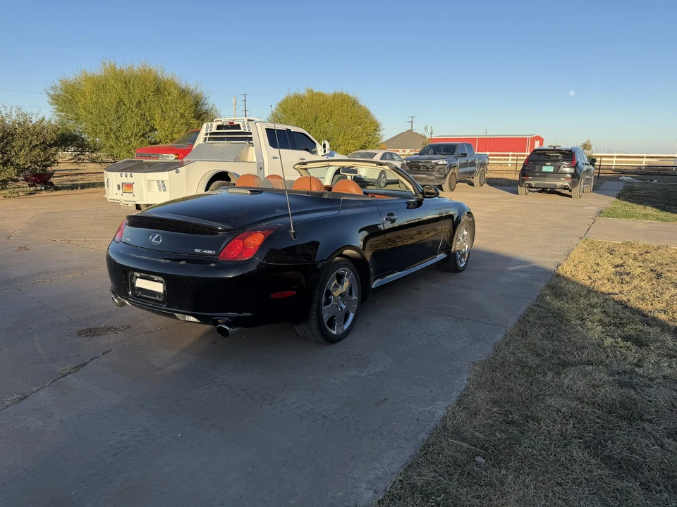 2005 Lexus SC430 - Image 8 of 31