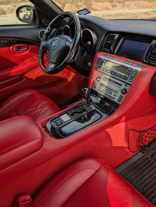 2005 Lexus SC430 - Image 11 of 17