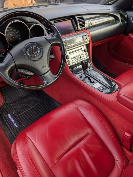 2005 Lexus SC430 - Image 10 of 17