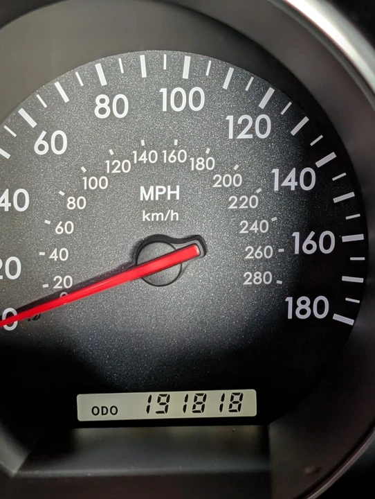 2005 Lexus SC430 - Image 7 of 17