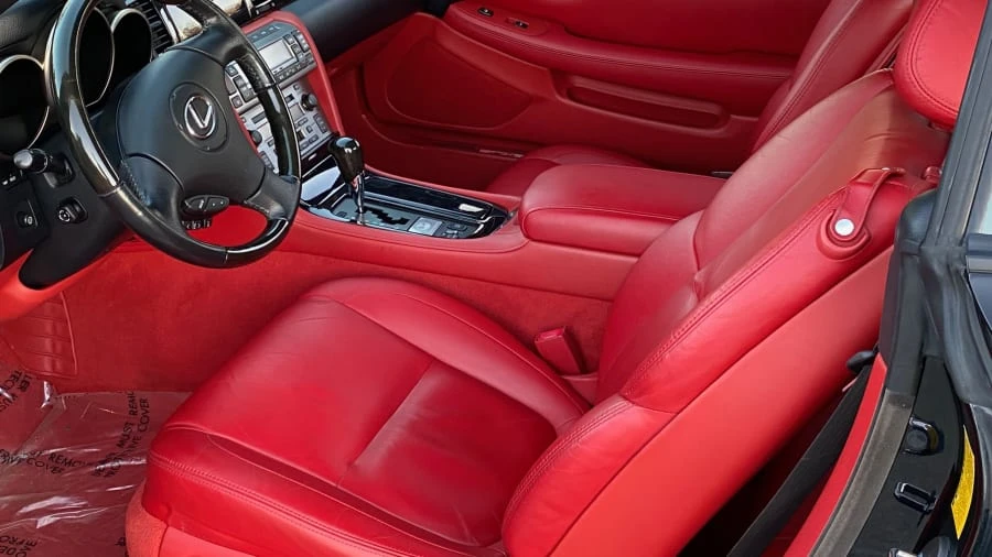 2005 Lexus SC430 - Image 3 of 15