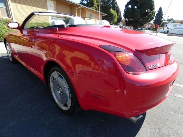 2005 Lexus SC430 - Image 11 of 21