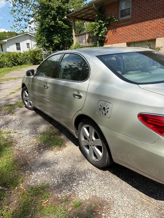 2005 Lexus ES 4th Gen - Image 3 of 10