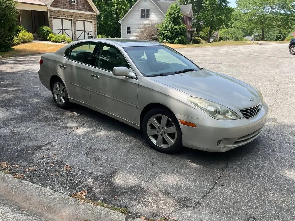 2005 Lexus ES 4th Gen - Image 2 of 9