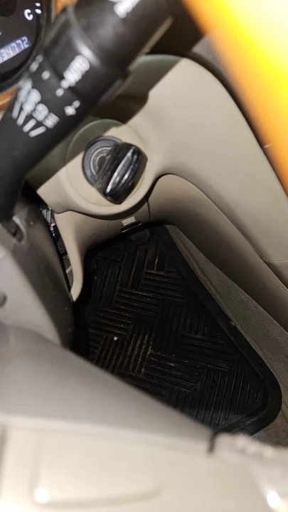2005 Lexus ES 3rd Gen - Image 2 of 7