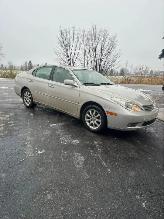 2005 Lexus ES 3rd Gen - Image 3 of 12