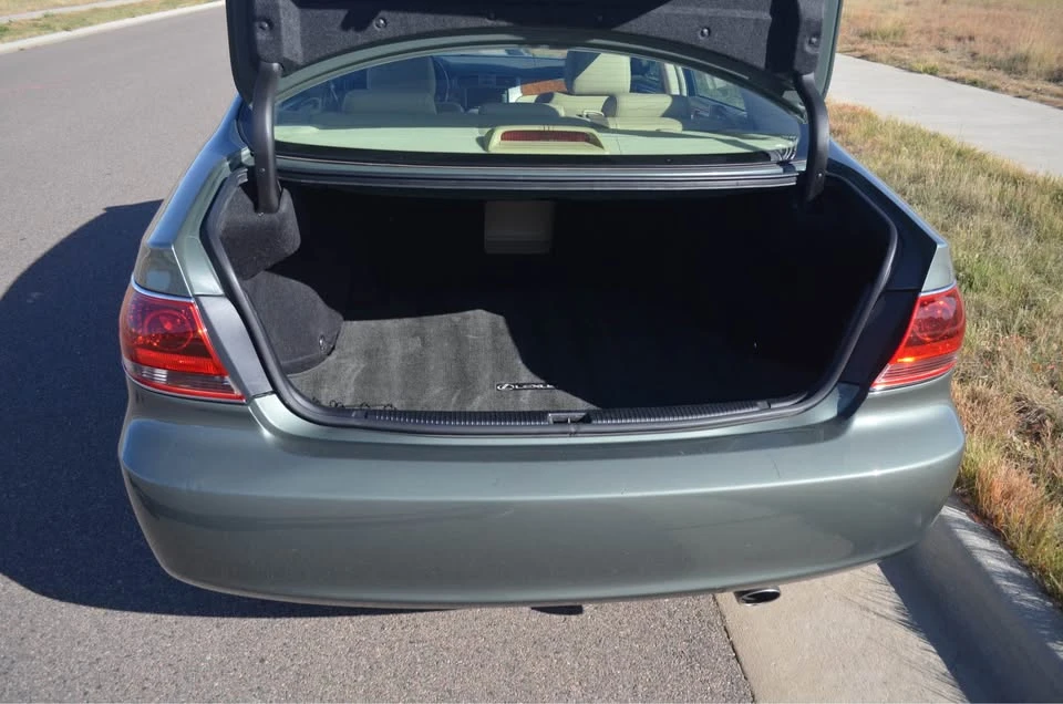 2005 Lexus ES 4th Gen - Image 6 of 10